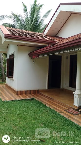 Luxury House with 2 Acres Udabaddawa, Bibiladeniya