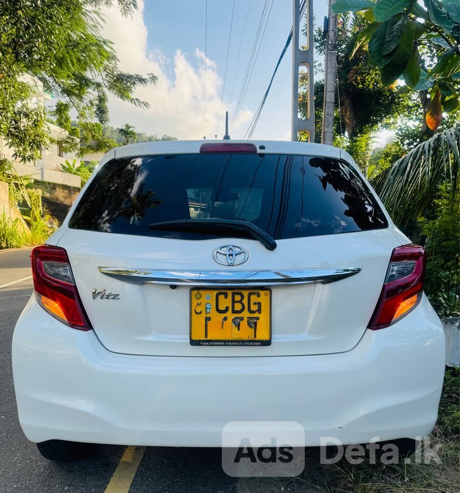 Toyota Vitz 2016