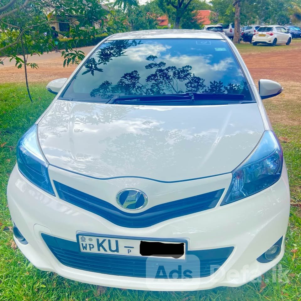 Toyota Vitz KSP130 2011