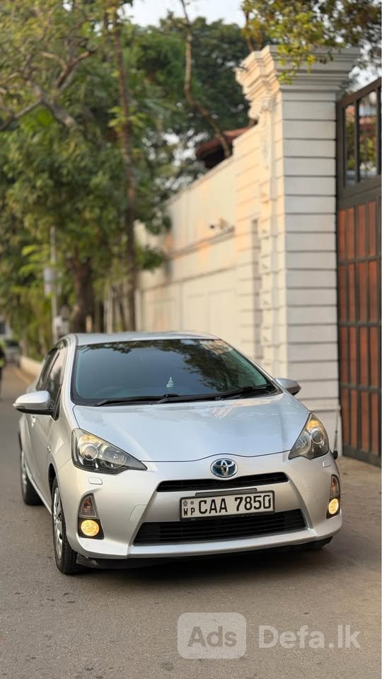 Toyota Aqua 2012