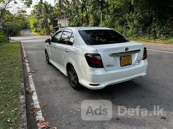 Toyota Axio Hybrid 2016