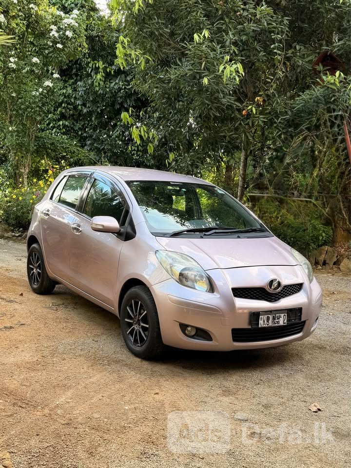 Toyota Vitz 2010
