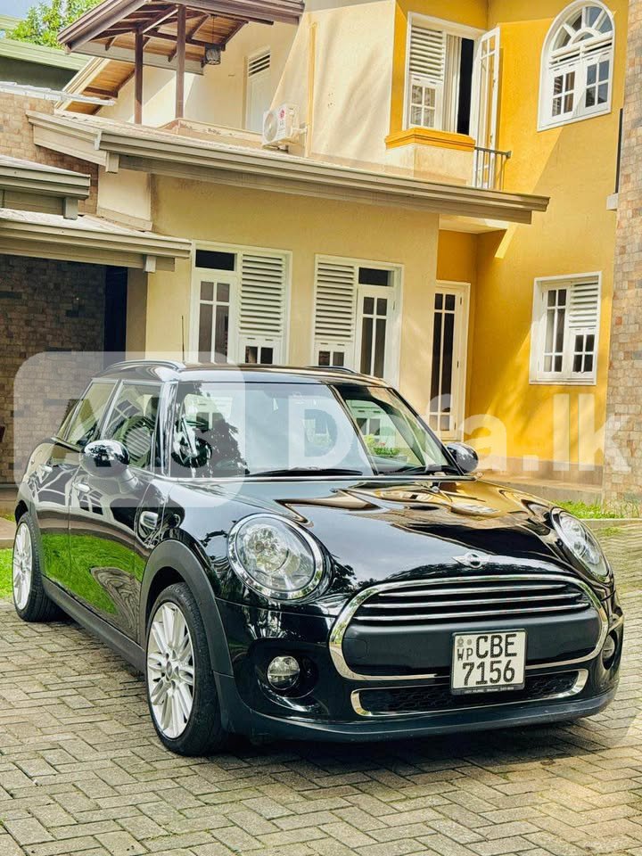 2018 BMW MINI COOPER
