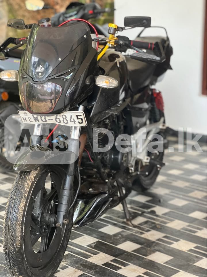 2015 Bajaj Pulsar 180