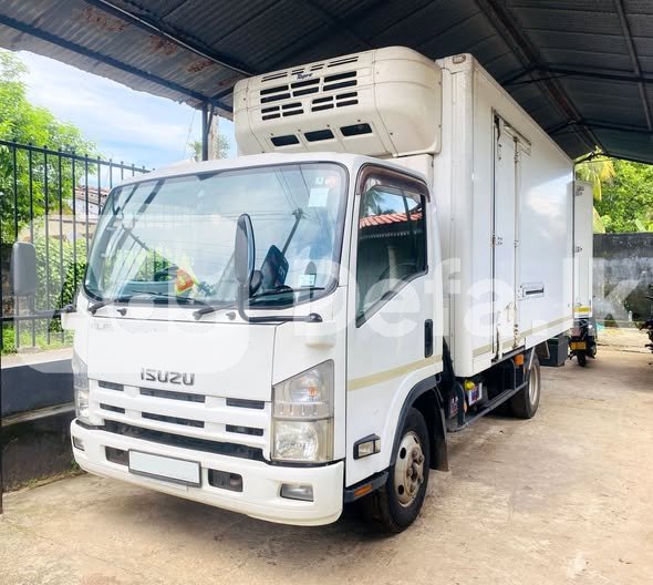 2014 Isuzu Freezer Truck