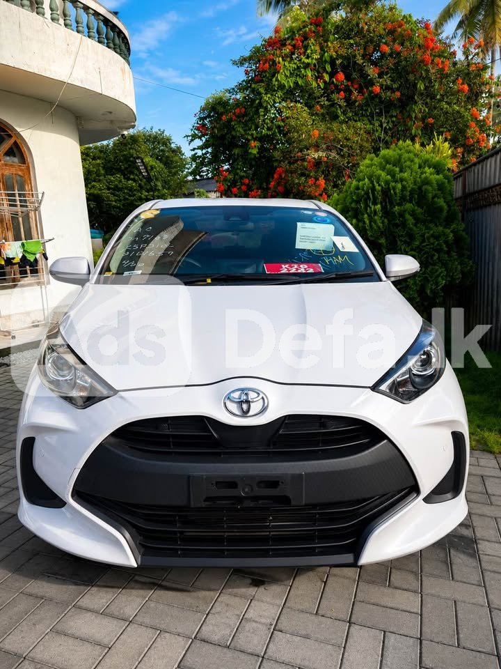 2023 Toyota YARIS X
