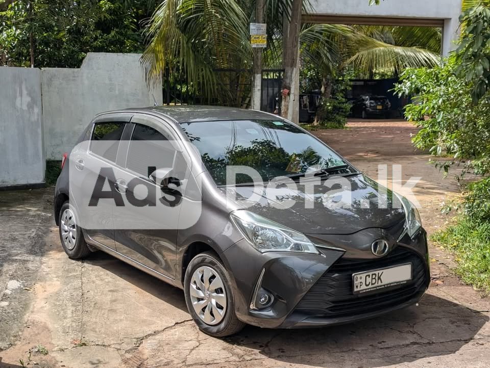 2017 Toyota Vitz  KSP130