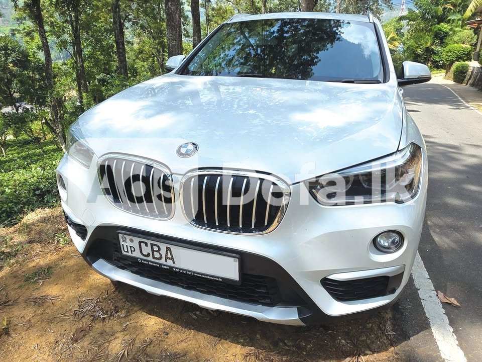 2018 BMW X1 sDrive18i  Luxury Line