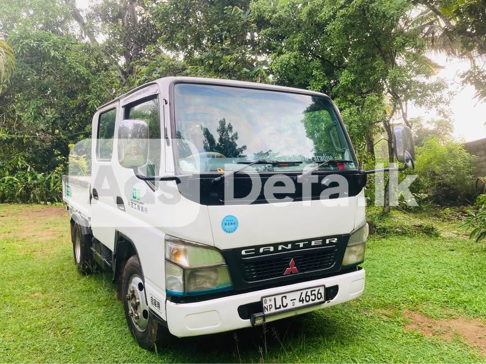 2003 Mitsubishi Canter  Crew-cab