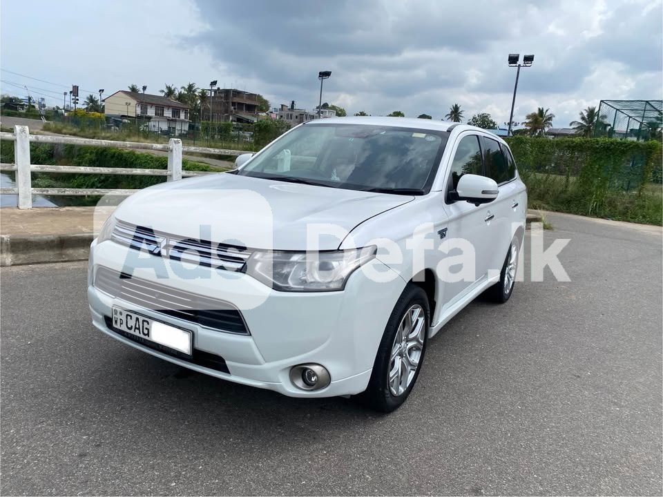 2014 Mitsubishi Outlander PHEV