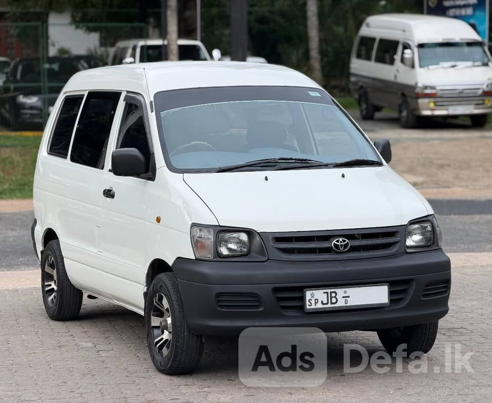 2000 Toyota NOAH CR-42
