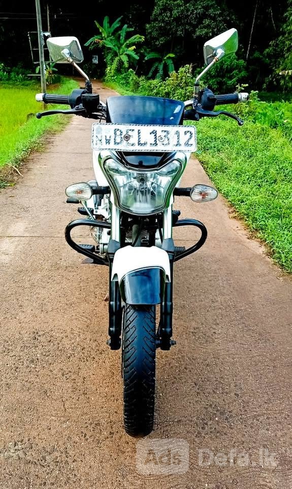 2016 Bajaj V15