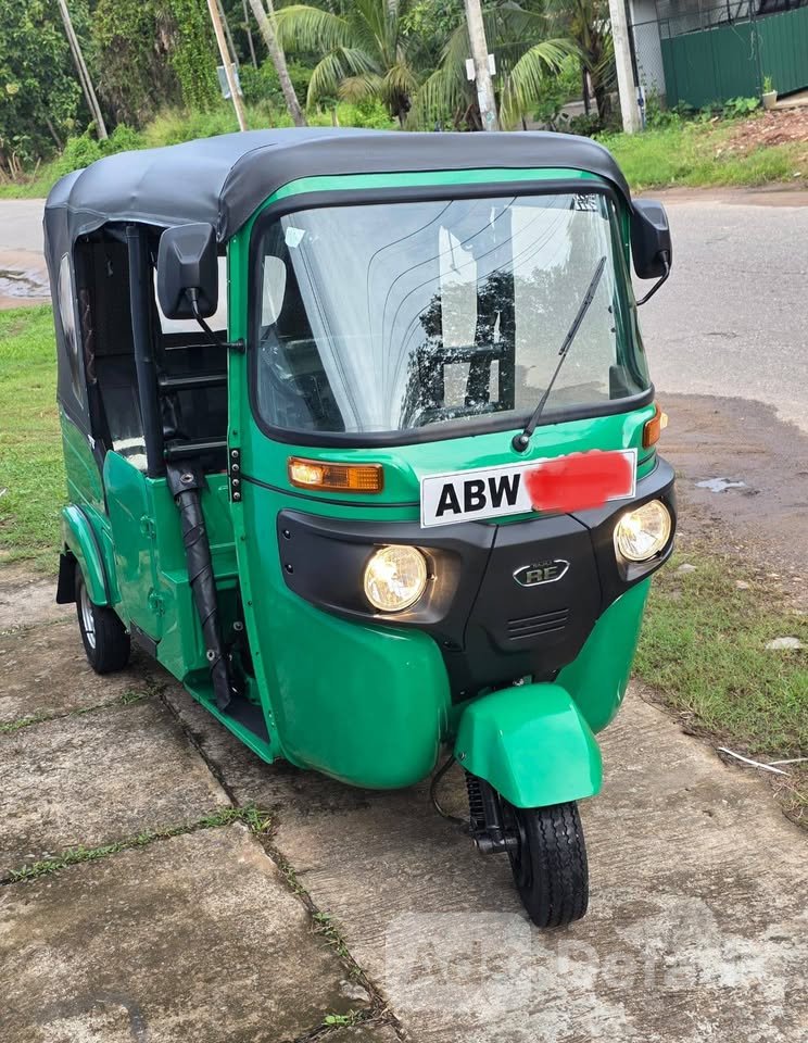 2025 Bajaj RE