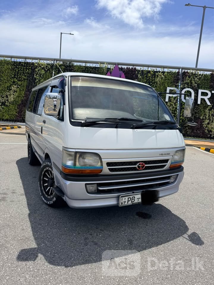 2003 Toyota Hiace Dolphin RZH102