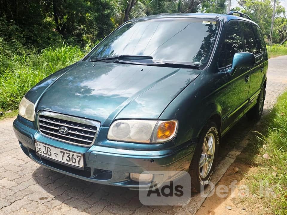 2004 Hyundai Trajet