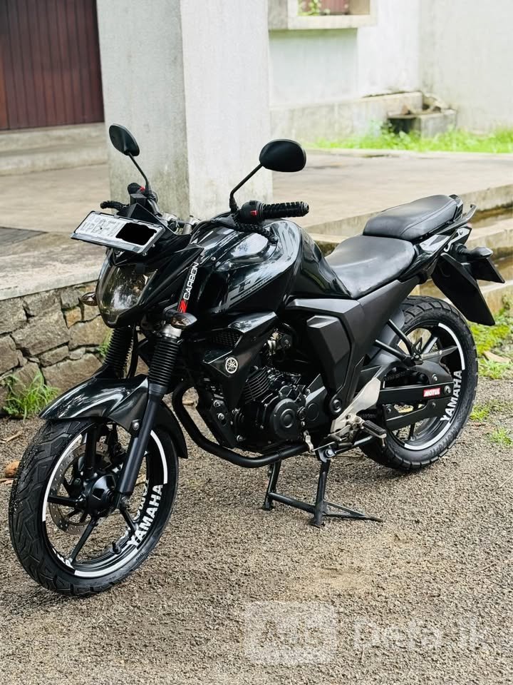 2017 Yamaha FZ V2