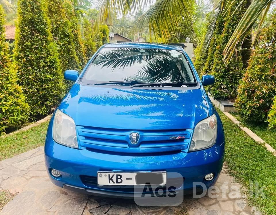 2002 Toyota IST FL