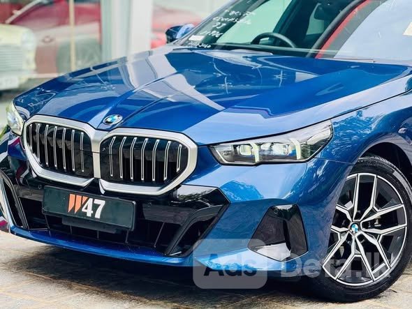 2024 BMW 523i