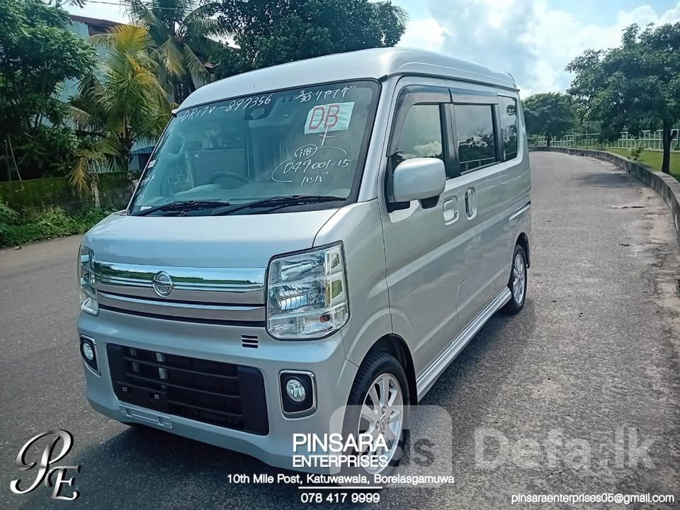 2025 Nissan wagon
