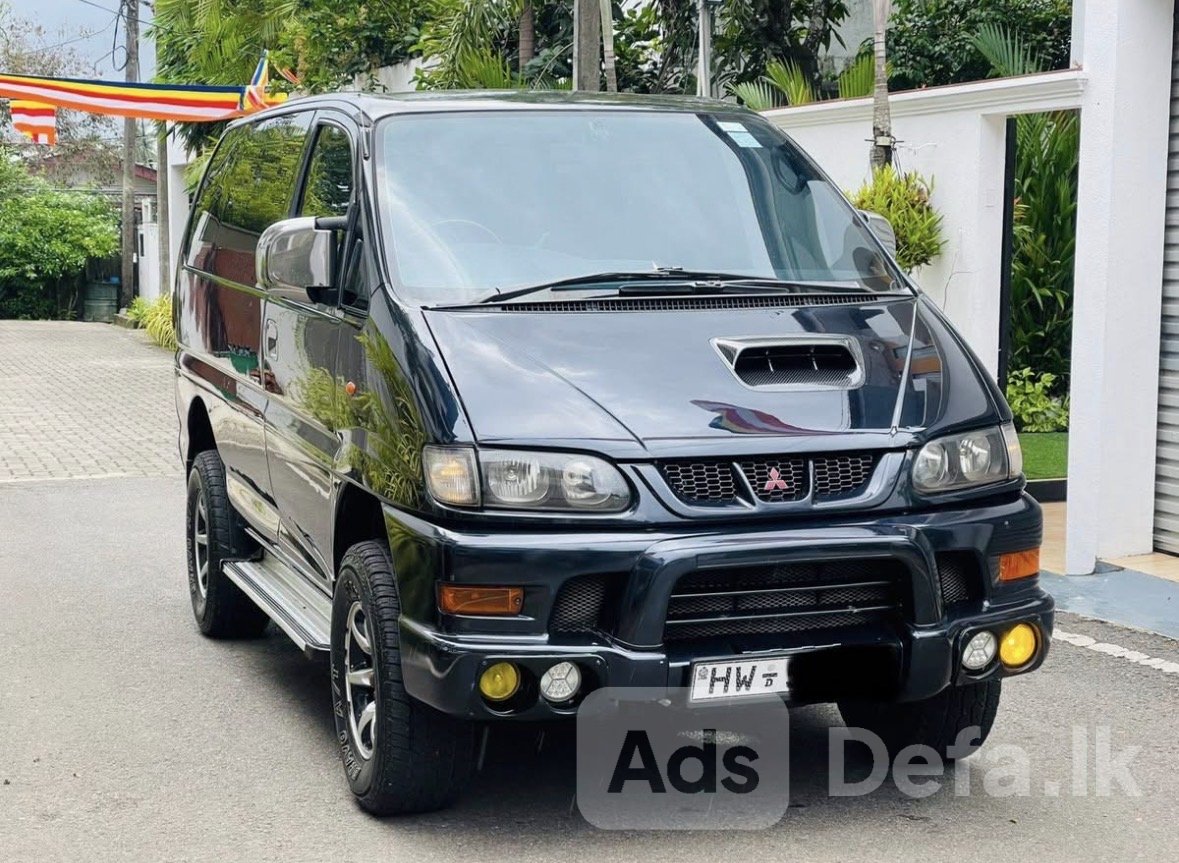 1998 Mitsubishi L400 Spacegear