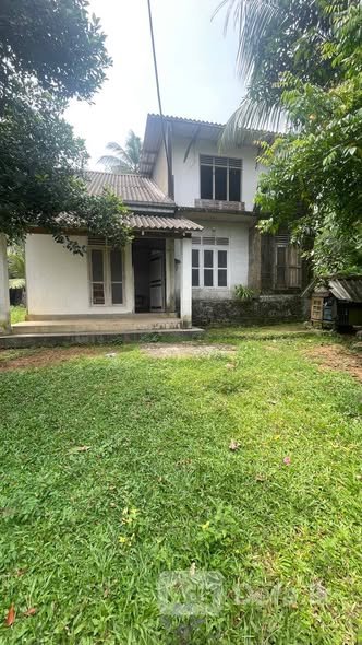 Two-story house for sale in Dompe